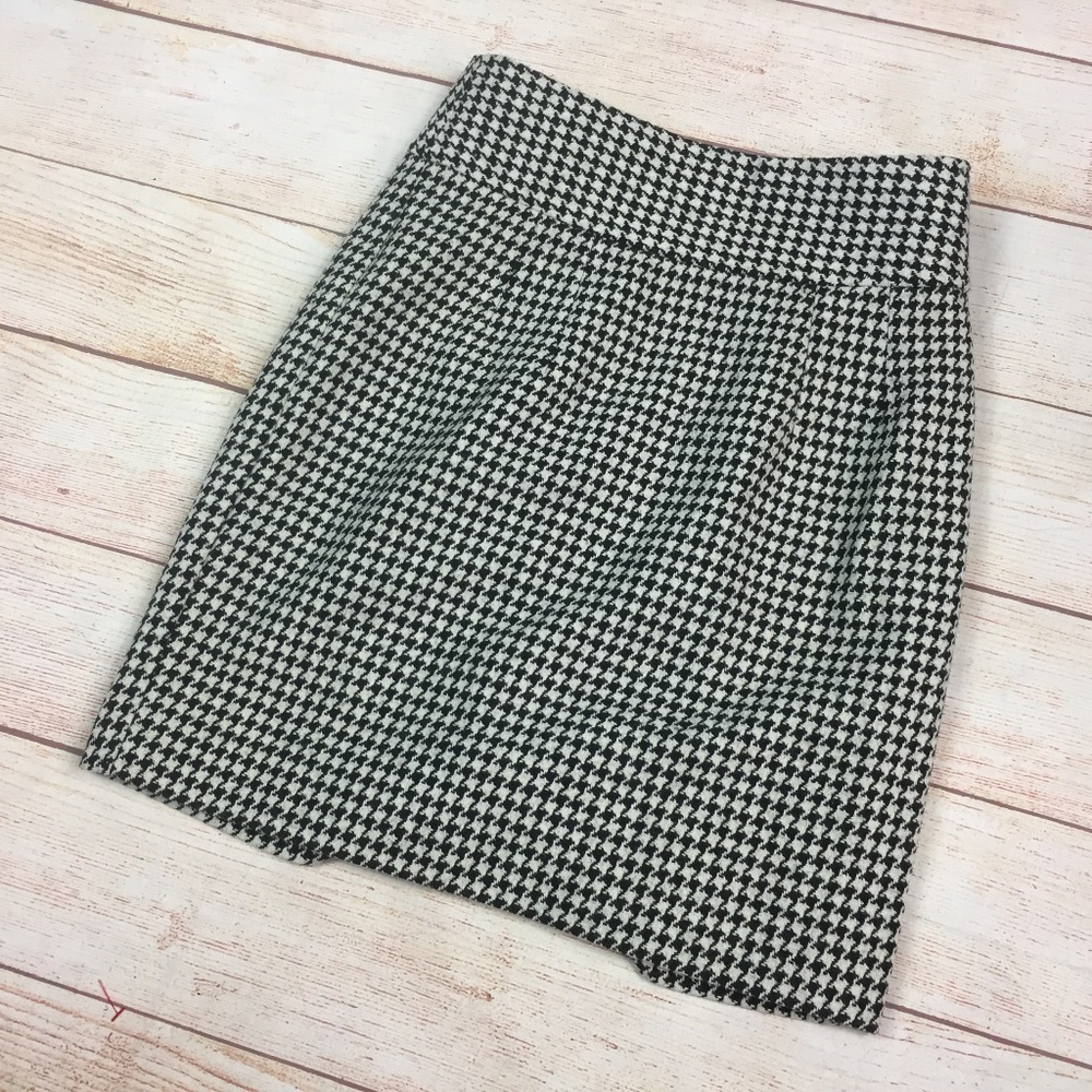 Banana Republic Wool Houndstooth Skirt